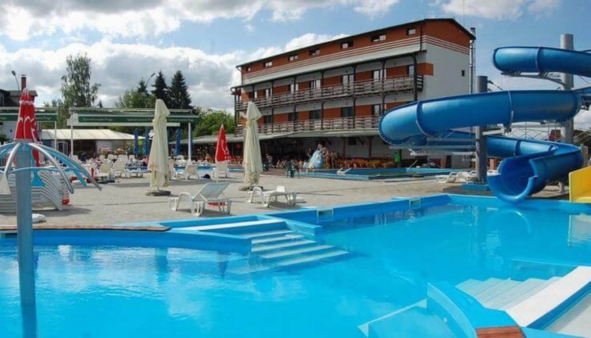 Piscine HappyPool - Pensiunea Holiday Ocna Șugatag